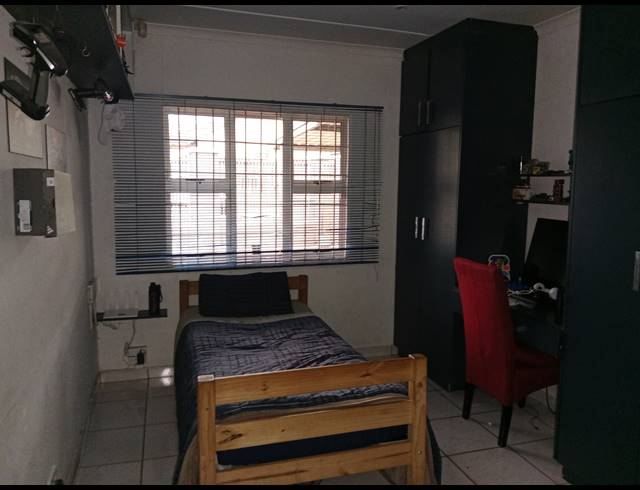 4 BEDROOM HOUSE FOR SALE IN RAISETHORPE